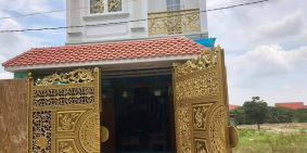 Nhà mặt tiền 1 trệt 1 lầu mới xây.chính chủ cần bán gấp.sát chợ dân cư đông đúc.