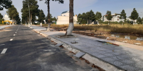 Kẹt tiền bán lại cặp nền đối diện TTTT, trường học, 1.68 tỷ/nền 105m2