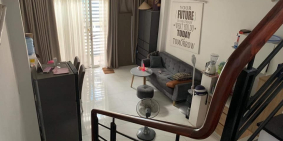 Nhà trệt 2 lầu, shr gần chợ, khu đông dân kinh doanh tốt giá rẻ