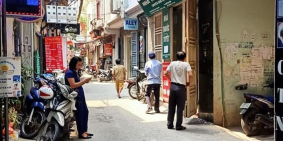 Bán nhà mặt ngõ Trung Kính, Kinh doanh, Ô tô đỗ cửa, Không có căn thứ 2