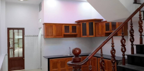 Cần tiền trả nợ bán gấp nhà ngay ngã ba Đức Hòa, sổ riêng giá rẻ 1tỷ2/căn.