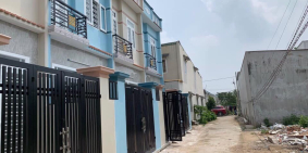 BÁN NHÀ HỐC MÔN GIÁ TỐT , GẦN CẦU LỚN