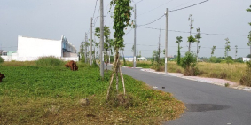 Bán lô đất Mặt Tiền QL 50, giá 600tr, gần Trung Tâm Hành Chính, Sổ Hồng Riêng