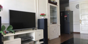 Bán căn hộ nhà E2 khu tập thể Vĩnh Phúc, Ba Đình, 2PN, full nội thất