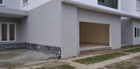 Bán Tầng 1 nhà C, Lô C3 chung cư Xuân Phú