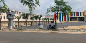 NHÀ MẶT TIỀN SHOPHOUSE CẦN TÌM CHỦ, SỔ HỒNG RIÊNG, DT 100, GIÁ 4T350