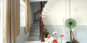 Đi nước ngoài nên cần bán nhà đường Nguyễn Văn Nghi, Quận Gò Vấp