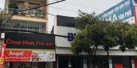 Bán nhà MTKD Nguyễn Sơn ngay cổng chợ  DT  5x16,5m    3 tấm Gía 17,2 tỷ TL