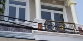 nhà mặt tiền ( chính chủ ) cần bán