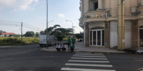 NHÀ ĐẸP MỚI XÂY, 1 TRỆT 3 LẦU, 5 phòng ngủ5 WC, ĐỐI DIỆN CHỢ TRẢNG BÀNG, SỔ HỒNG