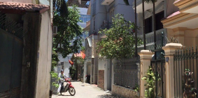 Tôi cần bán nhà tuyệt đẹp phố Duy Tân 40m X5 tầng, mt 4m giá 3,5 tỷ.