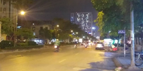 Tòa nhà văn phòng mặt phố Trung Kính, Cầu Giấy 62m2x6T, MT 4.2m, giá 23.5 tỷ.