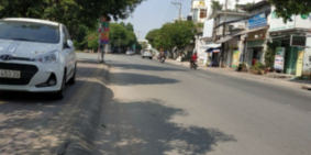 Nhà 1 trệt 1 lầu mặt tiền kinh doanh gần Vimcom Dĩ An