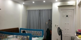 Bán nhà mới Tôn Thất Tùng 40m2 5 tầng 30m ra phố.