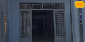 Cần bán căn nhà nát cấp 4 ở TT Hóc Môn rộng 64m2 Giá 1 tỷ 1. SHR cc.