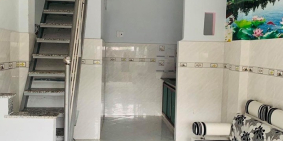 Bán nhà nhỏ sổ riêng, tân phú.2 lầu 2 phòng ngủ,3 tolet.ngay chợ vải phú thọ hòa