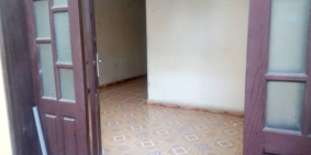 Bán gấp nhà cấp 4 DT52.6m MT5m lô góc Phú Diễn 2.2 tỷ