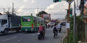 BÁN ĐẤT VỊ TRÍ ĐẸP LÔ ĐẤT 160m2 MẶT TIỀN ĐƯỜNG NGUYỄN THỊ NGÂU.SHR.O9O14O7485