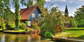 Bán đất mặt tiền sông - Cách phà 1.5km, ngay khu Du Lịch Tre Việt VinGroup