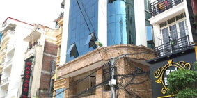 Cho thuê nhà phố Trần Quốc Hoàn – Cầu Giấy , DT 185m, 5 Tầng, Giá 8500 Đô