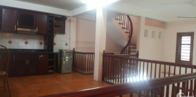 Cho thuê nhà PHẠM VĂN ĐỒNG, 4 tầng, 5 ngủ ,m.tiền 7m!CHỈ 10tr/Th