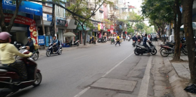 Cho thuê nhà ngõ Lạc Trung làm VP, Nhà trẻ..........