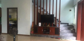 căn nhà riêngcho thuê full đồ Ngọc Trì 170m2