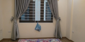 Cho thuê chung cư Ngọc Thuỵ, 35m2, 4 tầng, 8tr/tháng