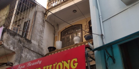 Cho thuê nhà lạc long quân giá 11tr có thể ở lm văn phòng hoặc kinh doanh