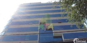 < văn phòng giá tốt > 200 m2 = 50 tr / tháng (~ 10 USD / m2 ) ngay sân bay TSN