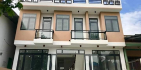 bán gấp  3 căn biệt thự  ngay khu công nghiệp mp1 bến cát BD