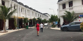 Nhà phố mặt tiền đường lớn ngân hàng bảo trợ 70%