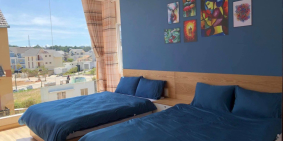 Khách sạn 2 mặt tiền đường - 13 phòng ngay trung tâm, con đường khách sạn của TP