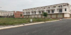 NHÀ NGAY MẶT TIỀN CẦN BÁN GIÁ RẺ CHO KHÁCH, GẦN SÂN BAY LONG THÀNH