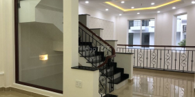 Chuyễn chổ ở bán nhà Chu Văn An 1 trệt 4 lầu SHR