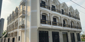 Nhà Phố Ngay Chợ 1 Trệt 2 Lầu Đã Có Sổ Riêng Từng Căn