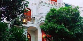 Bán biệt thự độc nhất Thảo Điền, Q2, nội thất mạ vàng, 10.2x25m !