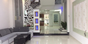 Bán gấp nhà mặt tiền cao thắng q3 trước tết tây