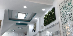 Nhà hẻm xe tải 5m Phạm Văn chí 1 trệt 1 lửng 2 lầu