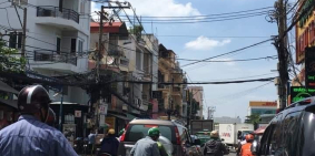 Bán nhà mới Hẻm xe tải Lê Văn Sỹ Phú Nhuận 10.2 tỷ . 40m2.