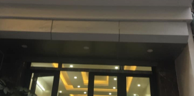 BÁN NHÀ NÚI TRÚC 42M2 X 5 TẦNG - 2 THOÁNG - NGÕ BA GÁC - OTO CÁCH 20M - 4,2 TỶ