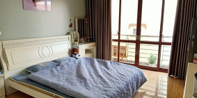 Nhỉnh 2 tỷ có nhà 318 Đê La Thành 33m2–Ngõ thông -3 gác đỗ cửa – Full nội thất