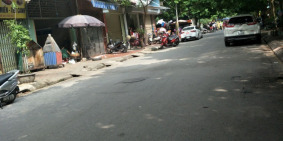 Bán gấp nhà mặt phố Tạ Quang Bửu, Kinh Doanh