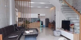 Bán nhà 1 trệt 2 lầu kế bên chợ Xuyên Á, mặt tiền kd tốt 5x15m, SHR giá 2.5 tỷ