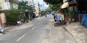 Bán Nhà MT Lê Sao,f. Phú Thạnh, Q. Tân Phú. 1 lầu, dt: 3,9x18.giá: 7.9 tỷ.