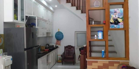 Bán nhà đẹp, Khuất Duy Tiến, 24m2́ ́* 5 tầng, giá 2.3 tỷ