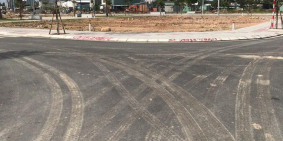 Đường 7m5 có ngay lô đẹp view công viên Điện Thắng. LH 0932441322