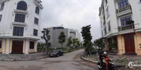 Bán Gấp lô liền kề Nhìn Vườn hoa A2.7 tổng tiền 2 tỷ 5, 90m vuông điện thoại 033