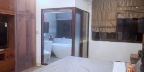 Bán nhà Hoàng Quốc Việt 3 tầng 3 phòng ngủ