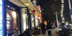 Cho thuê nhà làm nhà hàng mặt phố Quang Trung: 400m2, mặt tiền 33m.